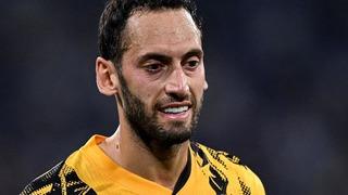Hakan Çalhanoğlu kararını verdi! İmza için tek şartı var