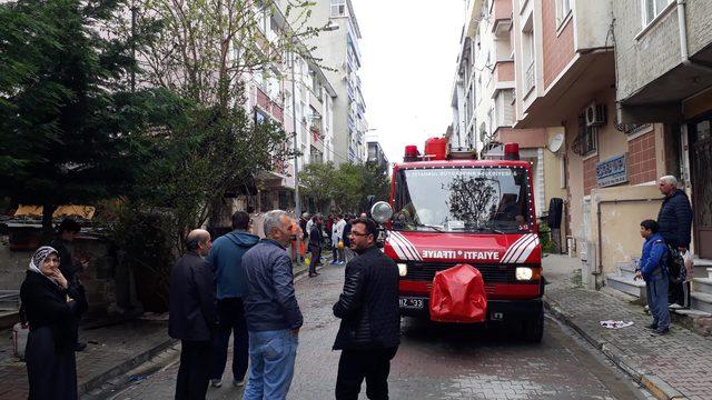 Küçükçekmece'de gecekonduda yangın :1 ölü