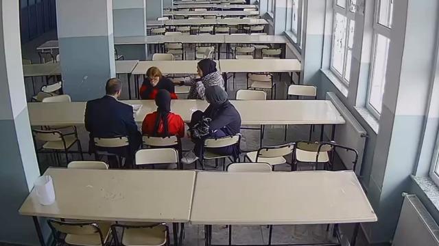 Gaziantep'te öğrencisini Heimlich manevrasıyla kurtardı