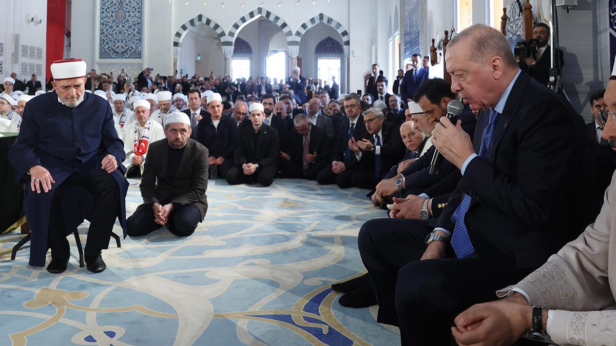 Törende Asr-ı Şerif okudu