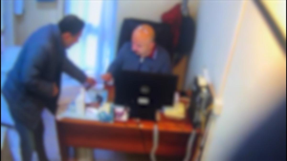 Devlet hastanesinde r&uuml;şvet skandalı: 2 doktor i&ccedil;in hapis talebi 1