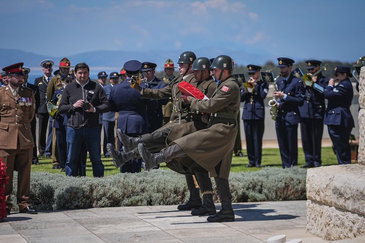 Anzak Koyu&rsquo;nda Şafak Ayini: 111 yıl sonra aynı yerde aynı duygu 1