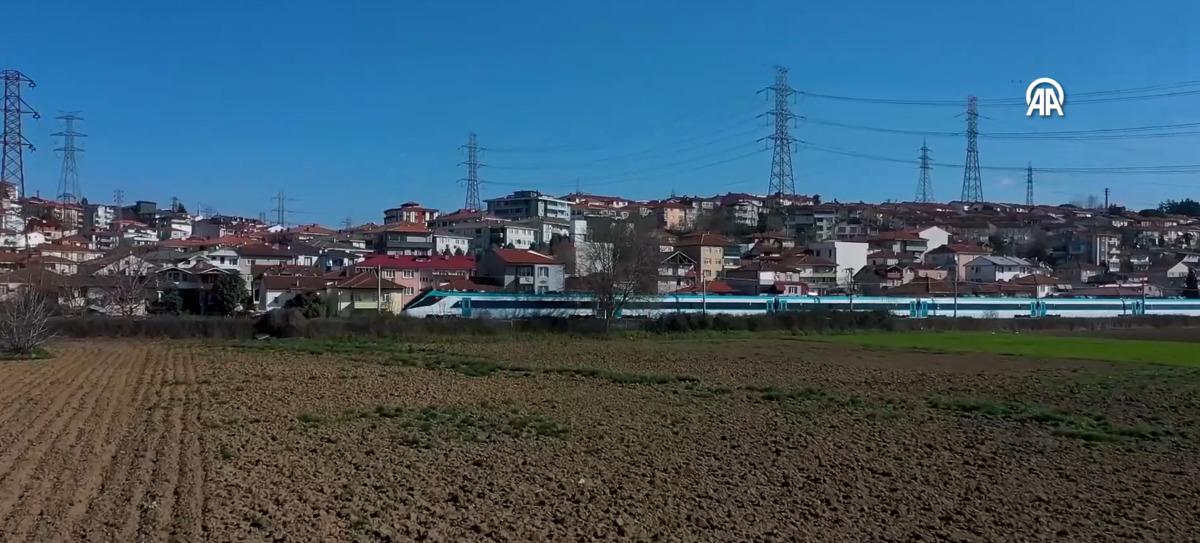 T&uuml;rkiye nin ilk hızlı treninden kritik aşama geride kaldı! 225 kilometre hıza ulaştı 1