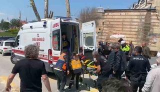 Kocası gaza basınca eşi aracın altında kaldı