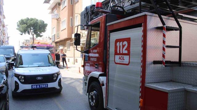 Çatıda yaktığı kablo ekipleri harekete geçirdi