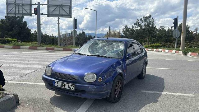 Burdur&rsquo;da otomobil ile motosiklet &ccedil;arpıştı: 2 yaralı 3