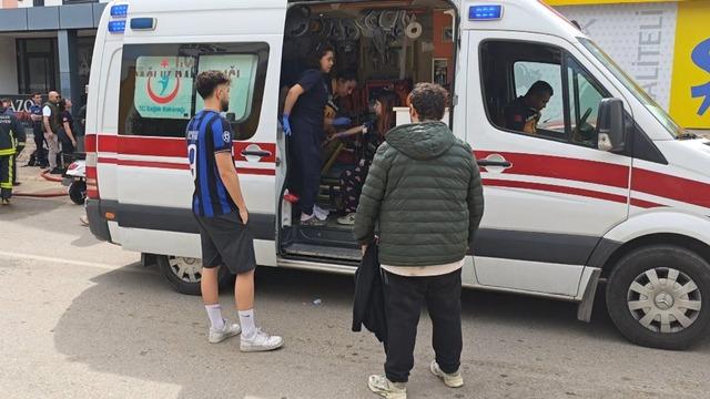 Antalya’da apartman dairesindeki yangın korkuttu: 5 kişi tedbir amaçlı hastaneye götürüldü 7