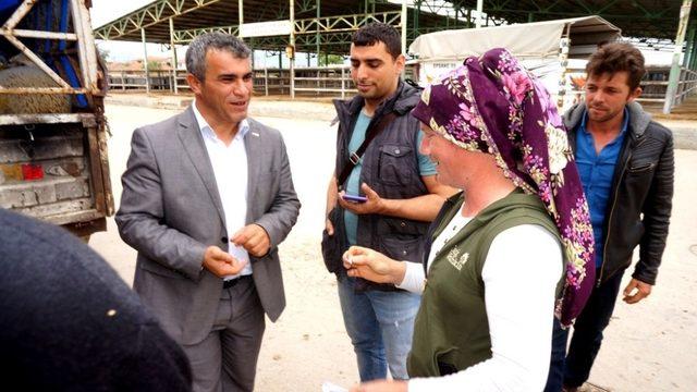 Sarıgöl’de iki genç çiftçi küçükbaş hayvanlarına kavuştu