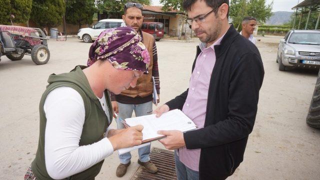 Sarıgöl’de iki genç çiftçi küçükbaş hayvanlarına kavuştu