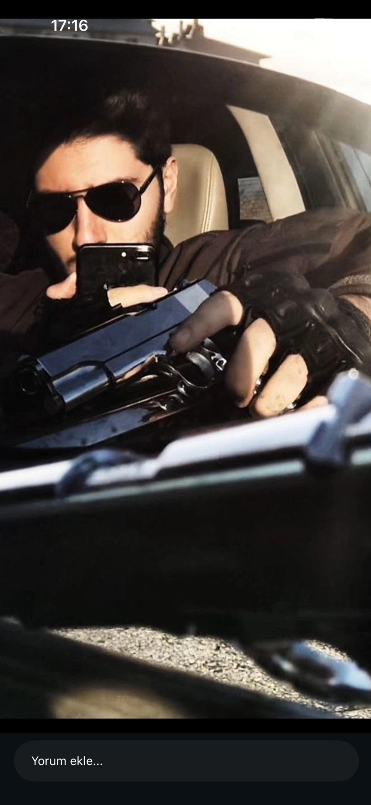 Fotoğrafların her biri  pes  dedirtti: Eski valinin oğlu kendiyle &ccedil;elişti 11