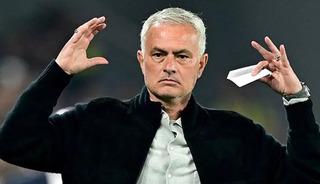 D&uuml;nya devinden Jose Mourinho hakkında karar!