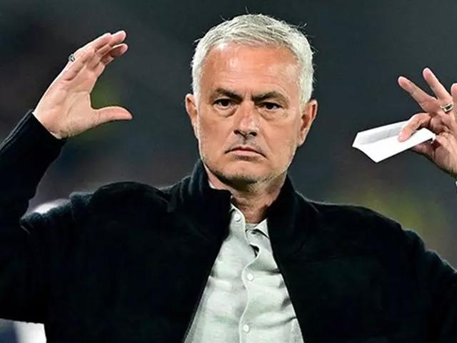 D&uuml;nya devinden Jose Mourinho hakkında karar!