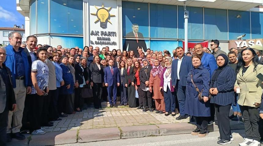 Edirne'de &ouml;ld&uuml;r&uuml;len gen&ccedil; kızın ailesi Bakan G&uuml;rlek'ten yardım istedi