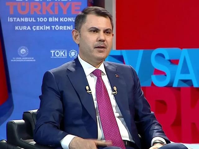 Şehit ve gazi aileleri 500 bin sosyal konut projesinde hak sahibi oldu! Bakan Kurum canlı yayında paylaştı
