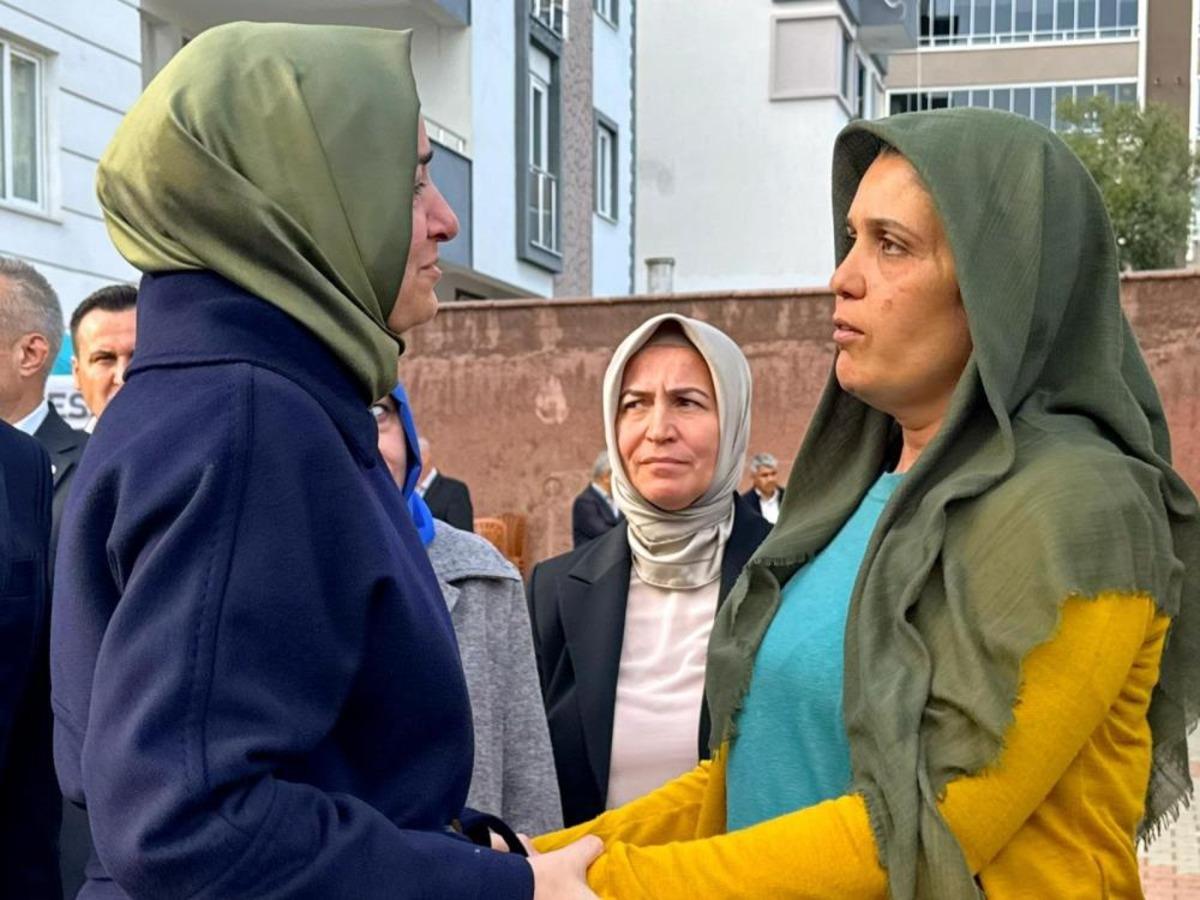 AK Parti Genel Başkan Yardımcısı Kaya, Kahramanmaraş&rsquo;ta &ouml;ğrencilerin aileleriyle bir araya geldi 3