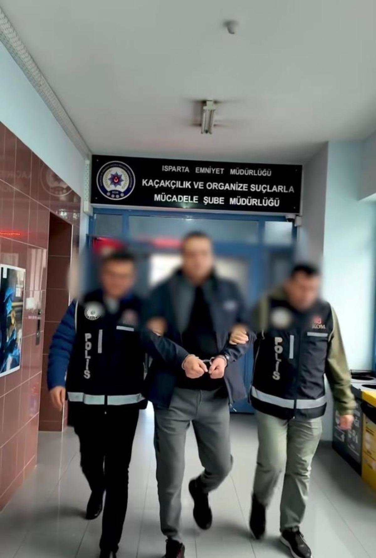 Isparta da 22 yıl hapis cezası bulunan firari yakalandı 1