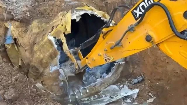 İstanbul’da toprağın altından cephanelik çıktı: 3 bin silah parçası ele geçirildi