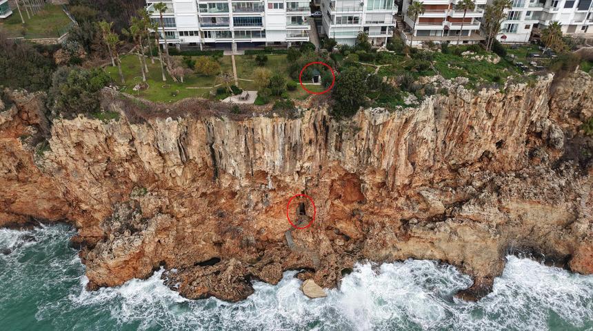 D&uuml;nyada tekti: 40 yıl &ouml;nce mahvetmişler! Ka&ccedil;ak asans&ouml;r ve barakaya yıkım kararı