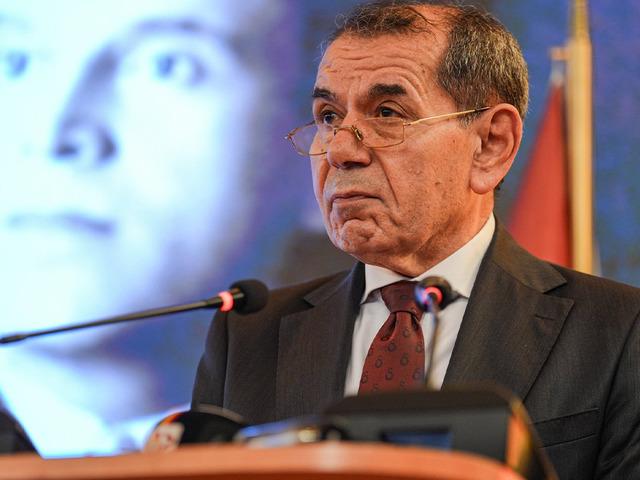 Dursun &Ouml;zbek'ten derbi &ouml;ncesi sert &ccedil;ıkış! "Sinir u&ccedil;larımızla oynuyorlar"