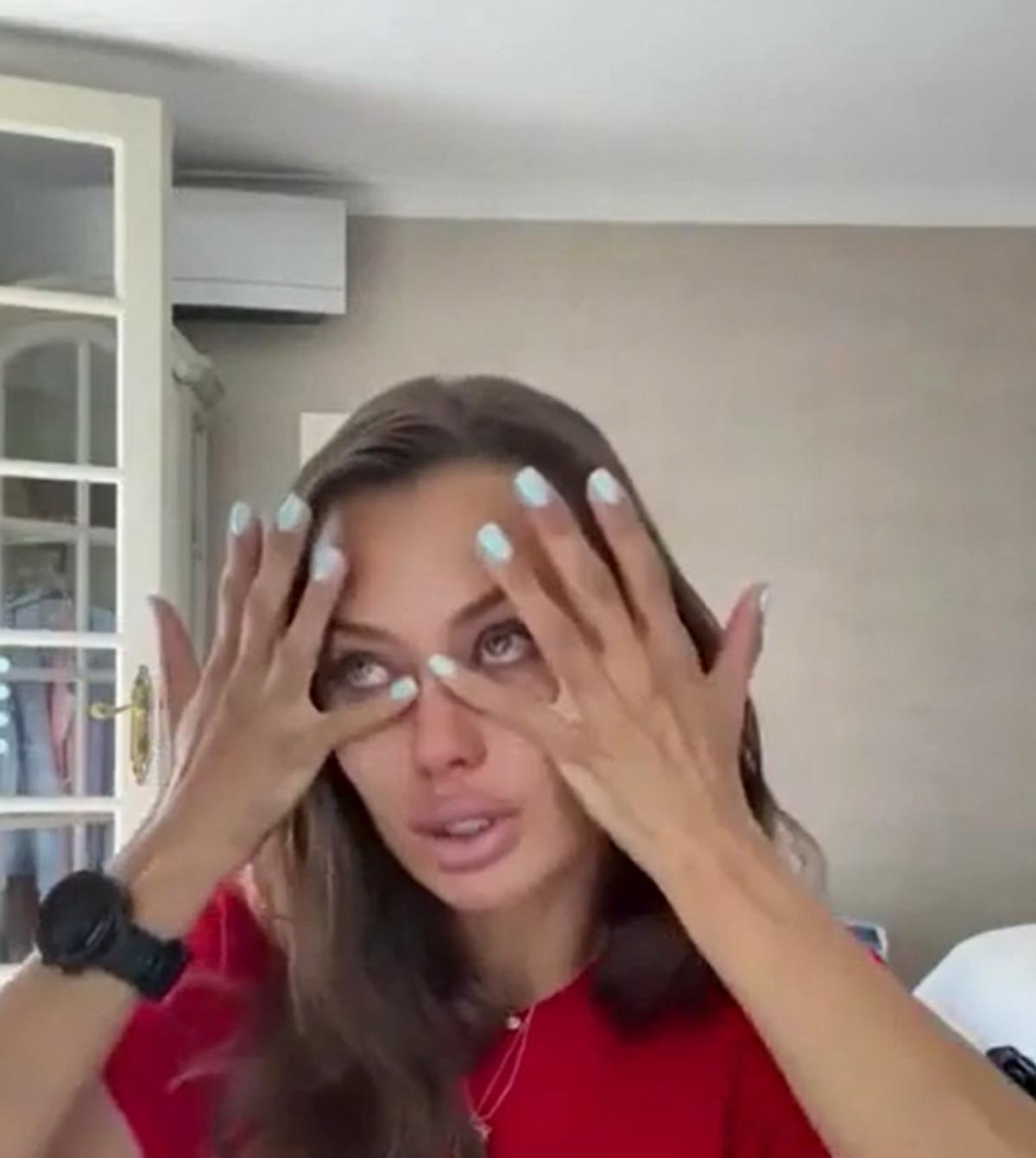 T&uuml;rk bayraklı tiş&ouml;rtle video &ccedil;ekti, milyonlar izledi: "Putin yanlış biliyor" 1