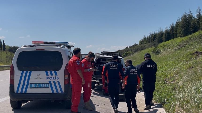 "Otoyola 5 yaşında &ccedil;ocuk bırakıldı" ihbarı ekipleri alarma ge&ccedil;irdi