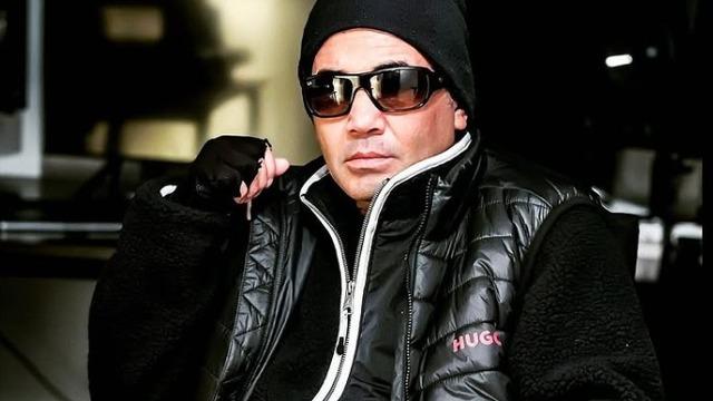 Killa Hakan'ın hayatı film oluyor! İmzayı attı