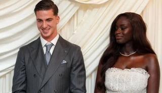 Nik&acirc;h fotoğraflarını bir anda sildi! Son hamlesi şaşırttı