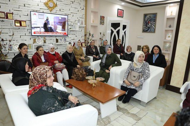 Tok: “Her başarının arkasında kadın var