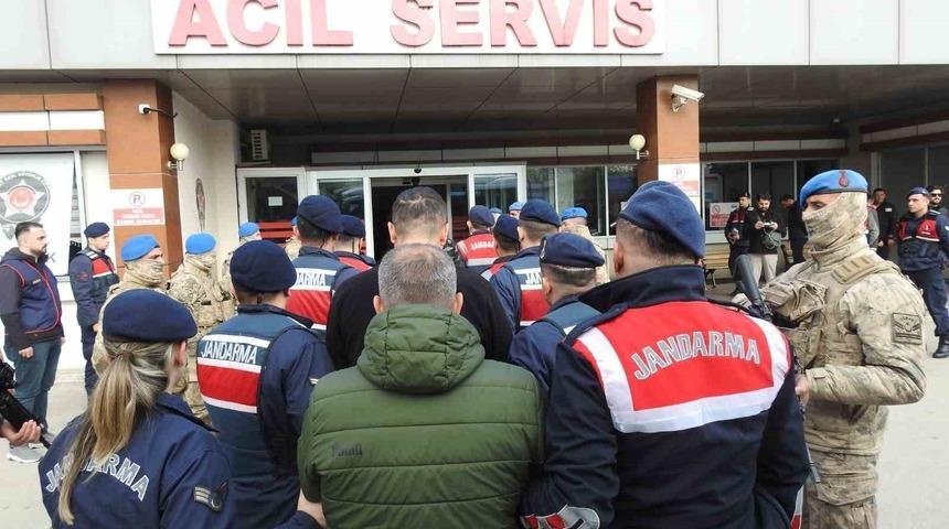 R&uuml;şvet operasyonunda 13 ş&uuml;pheli tutuklandı