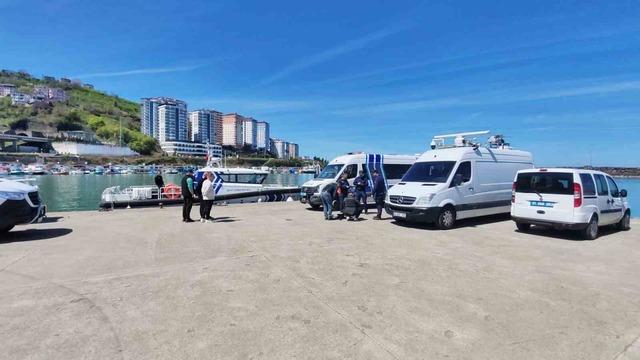Araklı’da kayıp genç için denizde arama çalışmaları yoğunlaştırıldı