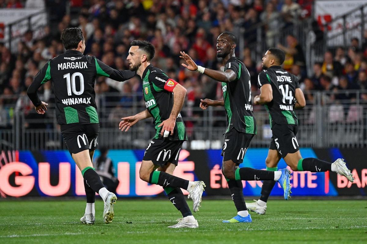 Saint-Maximin Lens formasıyla şov yapıyor! Mucizeyi başardı 2