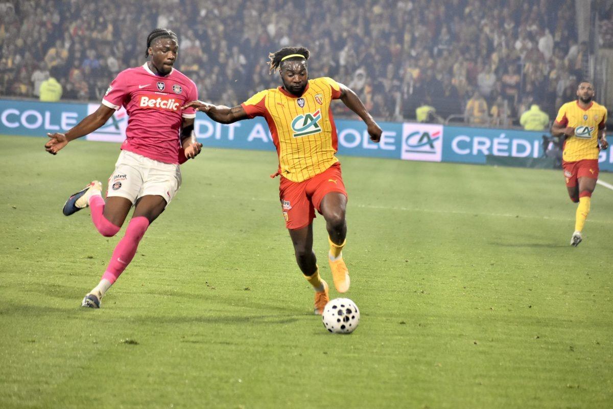 Saint-Maximin Lens formasıyla şov yapıyor! Mucizeyi başardı 4