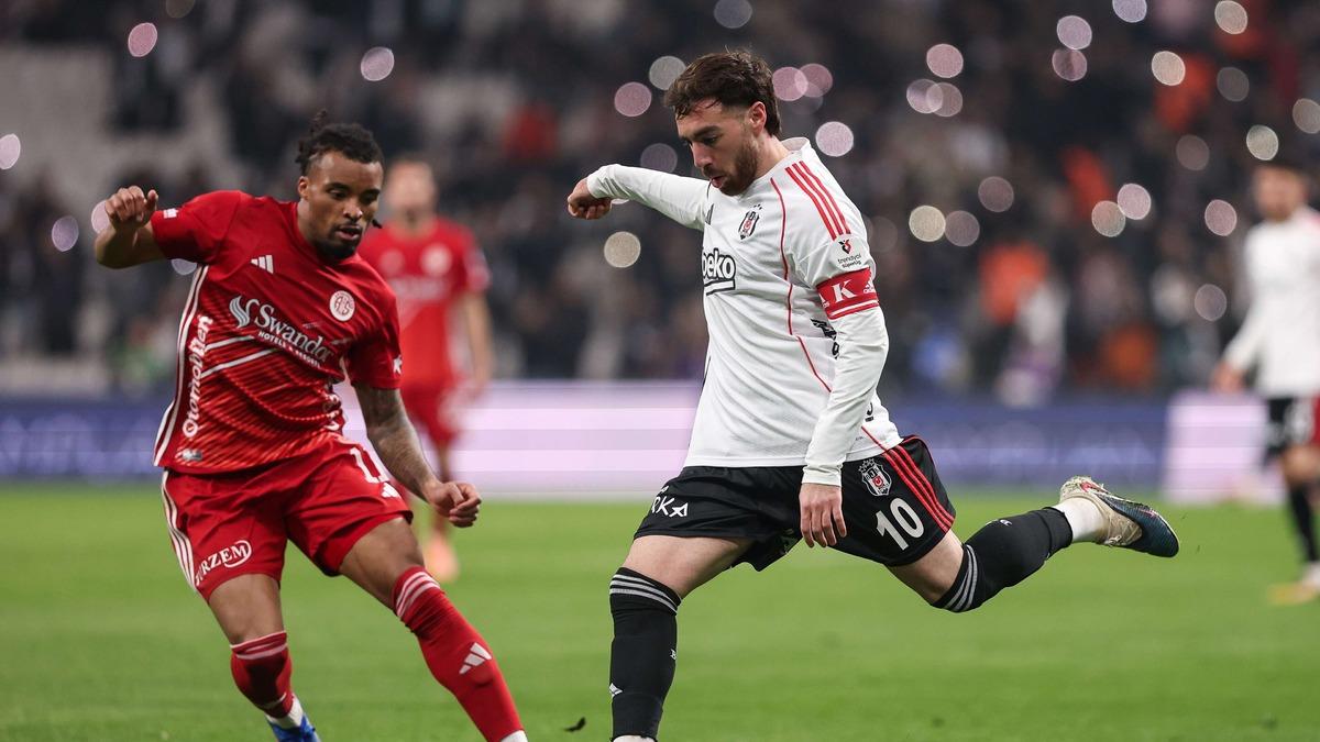 Sergen Yal&ccedil;ın, Beşiktaş&rsquo;ın başında ligde &lsquo;dalya&rsquo; diyecek 3