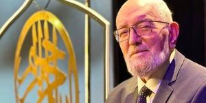 &Uuml;nl&uuml; ilahiyat&ccedil;ı ikinci kez evlendi! &Ccedil;ocuklarından a&ccedil;ıklama gecikmedi 