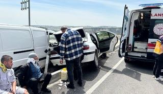 Adıyaman'da 2 otomobil &ccedil;arpıştı; 6 yaralı