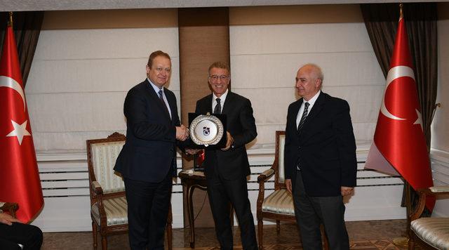 Trabzonspor yönetiminden Vali Yavuz ve Başkan Genç’e ziyaret