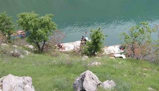 Unuttuğu eşyasını almak i&ccedil;in d&ouml;nd&uuml;, botla a&ccedil;ıldığı Fırat Nehri&rsquo;nde kayboldu