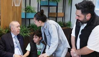 Cumhurbaşkanı Erdoğan, Beyoğlu'nda vatandaşlarla sohbet etti