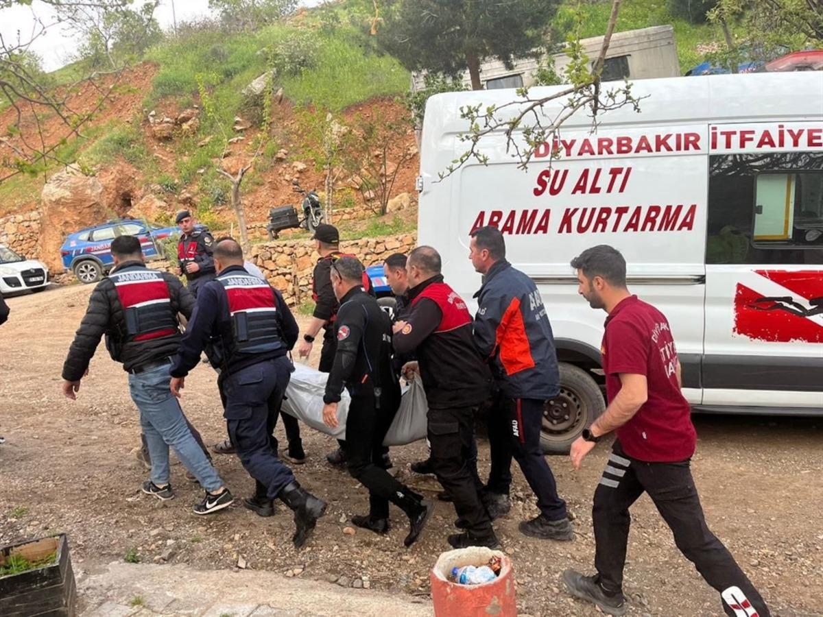 Bottan Fırat Nehri ne d&uuml;şen kamp&ccedil;ının cansız bedeni bulundu 1