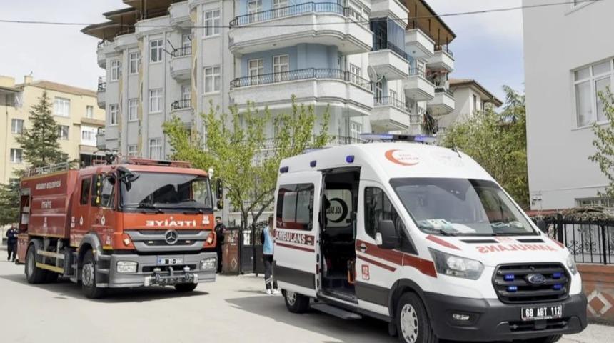 Aksaray'da 5 katlı apartmanda yangın paniği, bina tahliye edildi