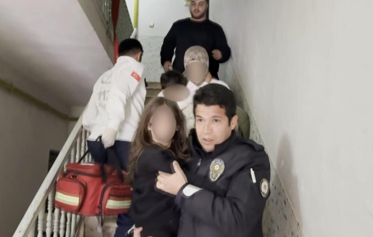 Aksaray da 5 katlı apartmanda yangın paniği, bina tahliye edildi 1