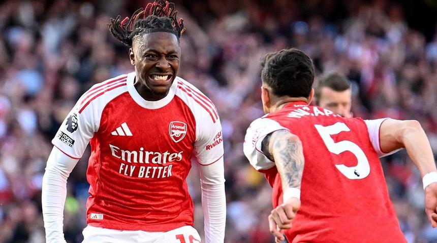 Premier Lig'de Arsenal, ma&ccedil; fazlasıyla liderliğe oturdu