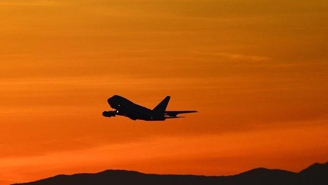 Uçakla yolculuk yapacaklar dikkat! Artık yasaklandı