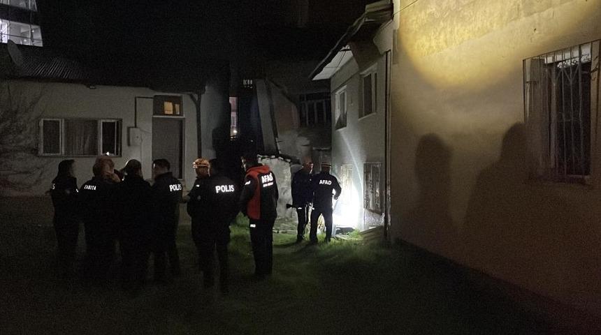 Sivas&rsquo;ta m&uuml;stakil ev &ccedil;&ouml;kt&uuml;, ev tahliye edildi