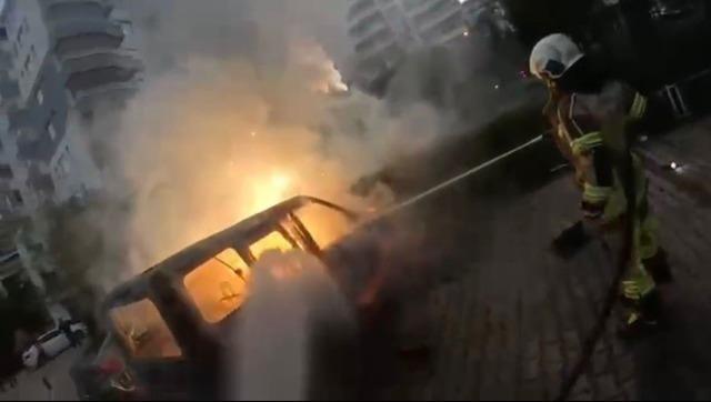 Diyarbakır&rsquo;da park halindeki ara&ccedil;ta yangın 1