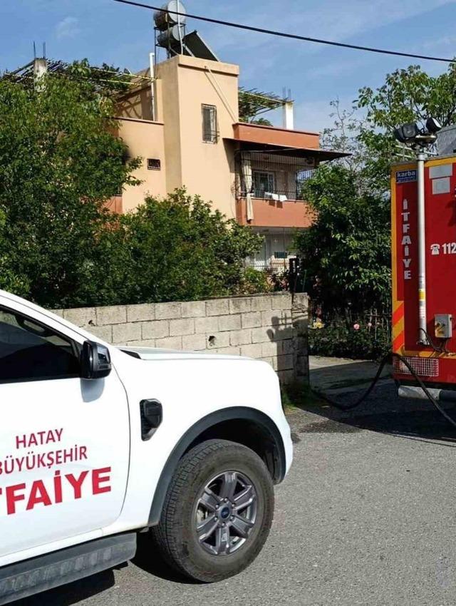 D&ouml;rtyol&rsquo;da apartman dairesi alevlere teslim oldu 2