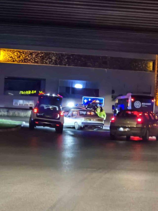 Polisten ka&ccedil;an alkoll&uuml; s&uuml;r&uuml;c&uuml;ye 400 bin TL ceza 3