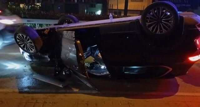 Osmangazi&rsquo;de trafik kazası: Otomobil takla attı, 1 yaralı 2