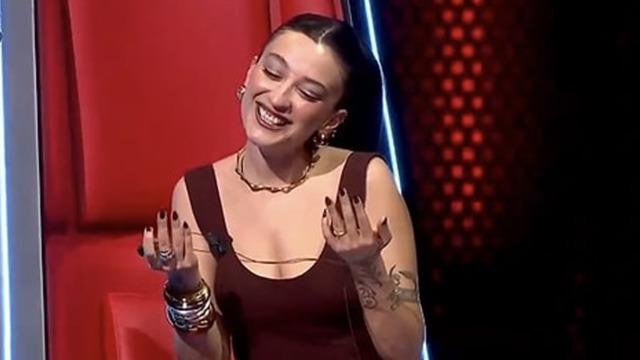 Melike Şahin saçlarını kısacık kestirdi! İşte yeni imajı