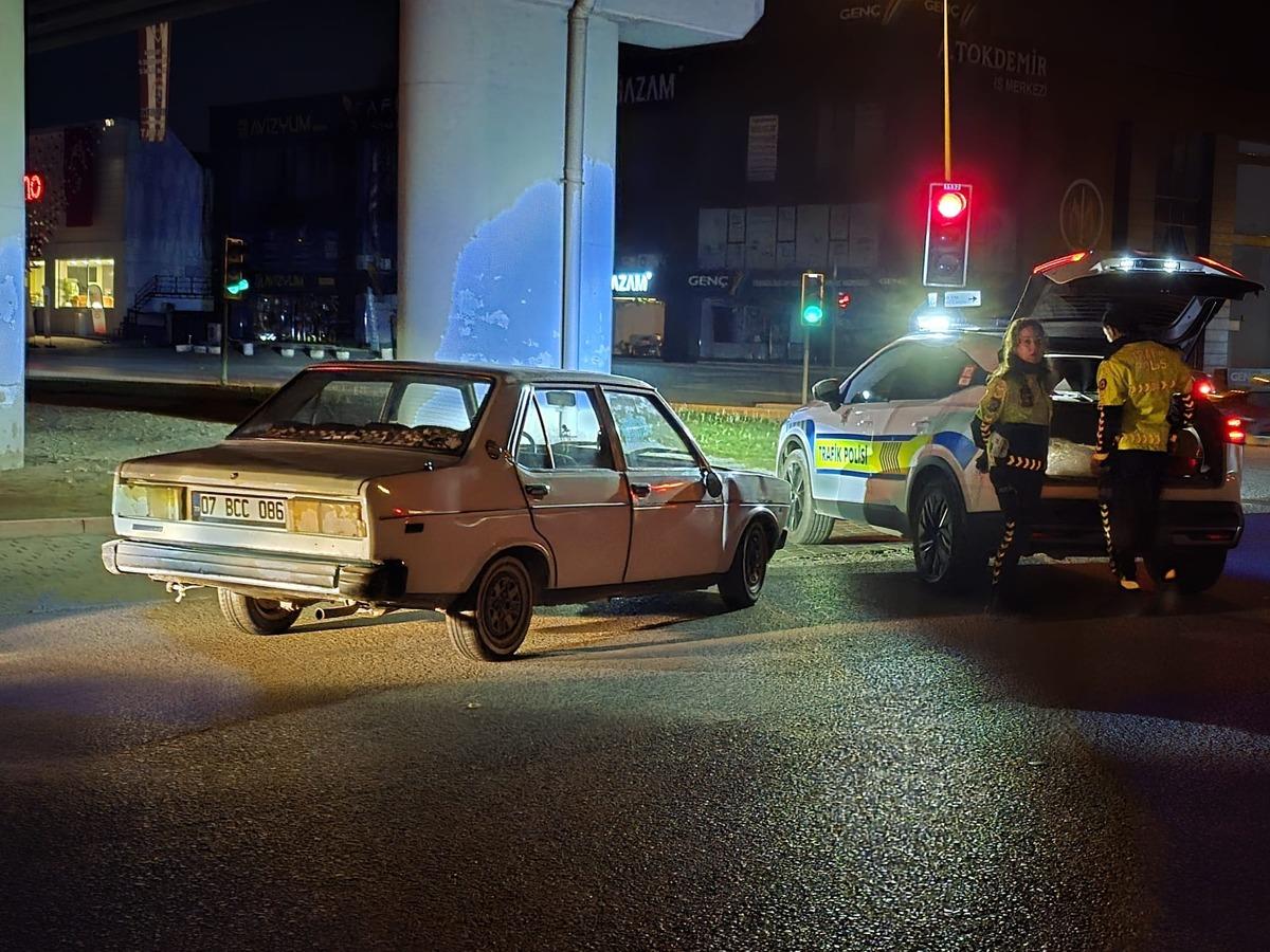 Polisin  dur  ihtarına uymadı: 400 bin TL ceza uygulandı! Takip anı kamerada 3